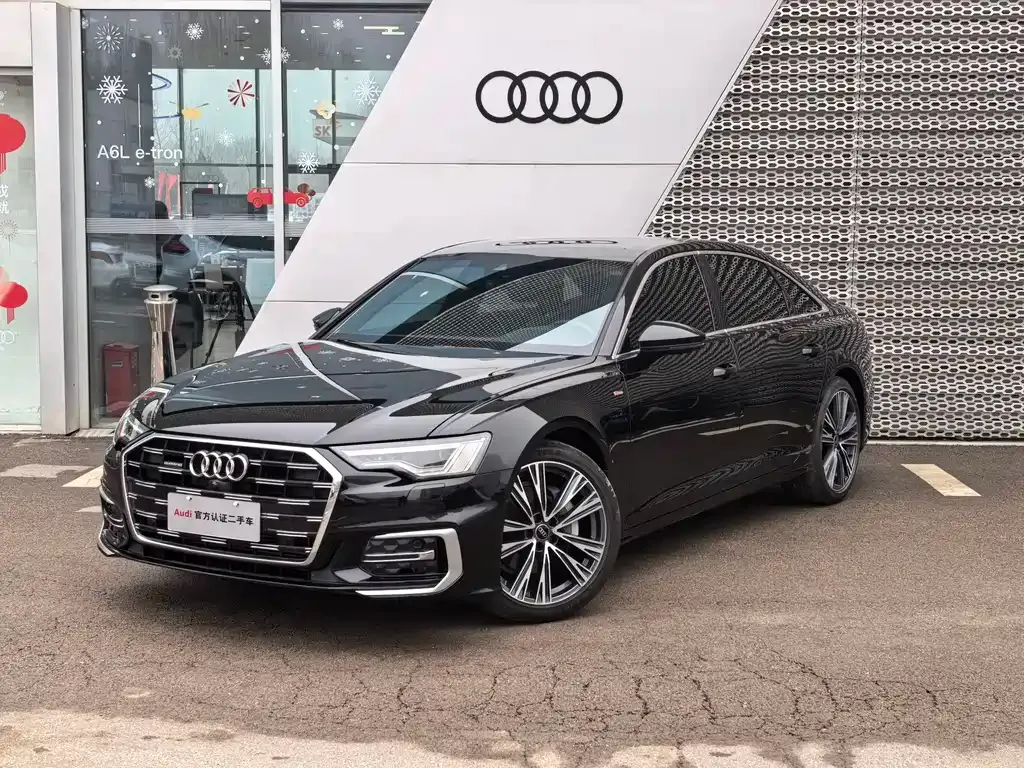 Audi A6L — фото 1