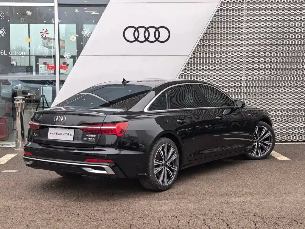 Audi A6L — фото 7