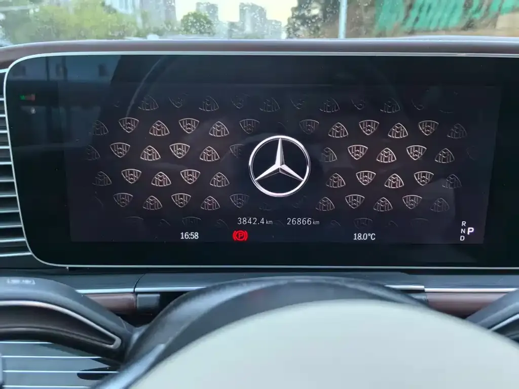 Mercedes-Benz GLS — фото 3