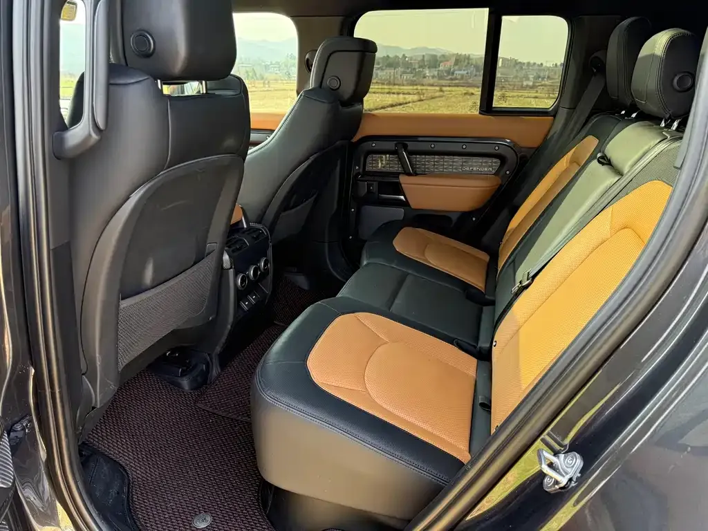 Land Rover Defender 2023 из CN, фото 9