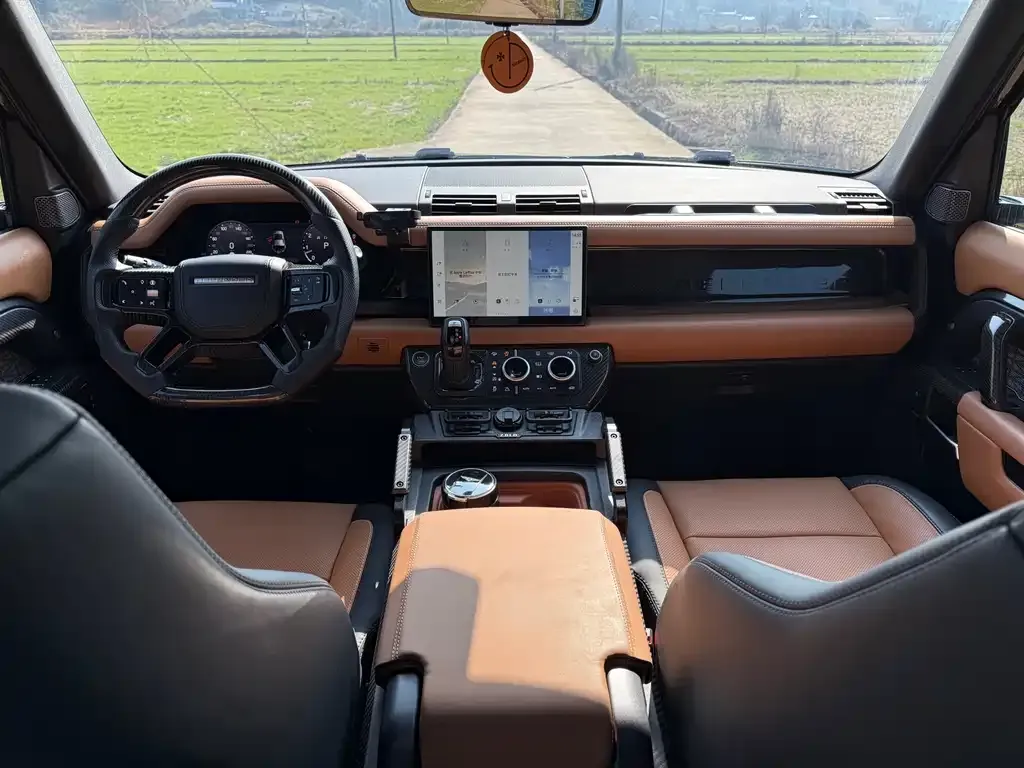 Land Rover Defender 2023 из CN, фото 3