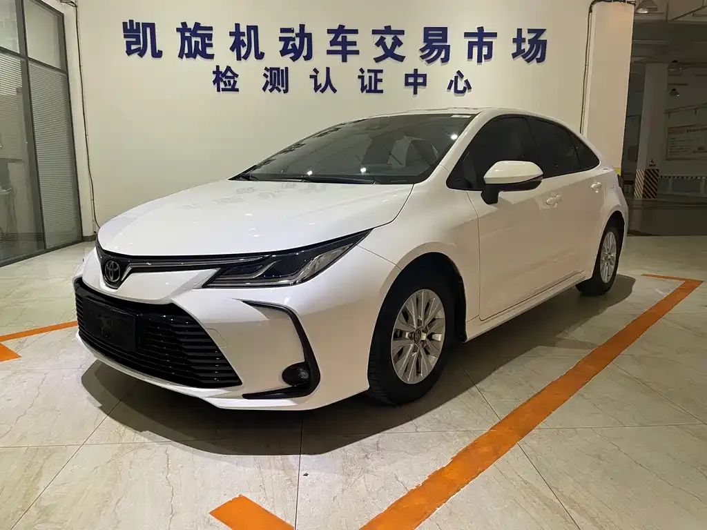 Toyota Corolla 2022 из CN, фото 1
