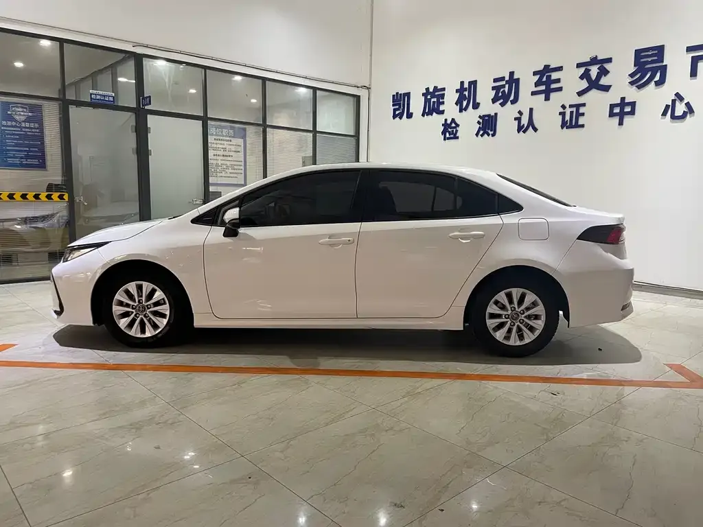 Toyota Corolla 2022 из CN, фото 2