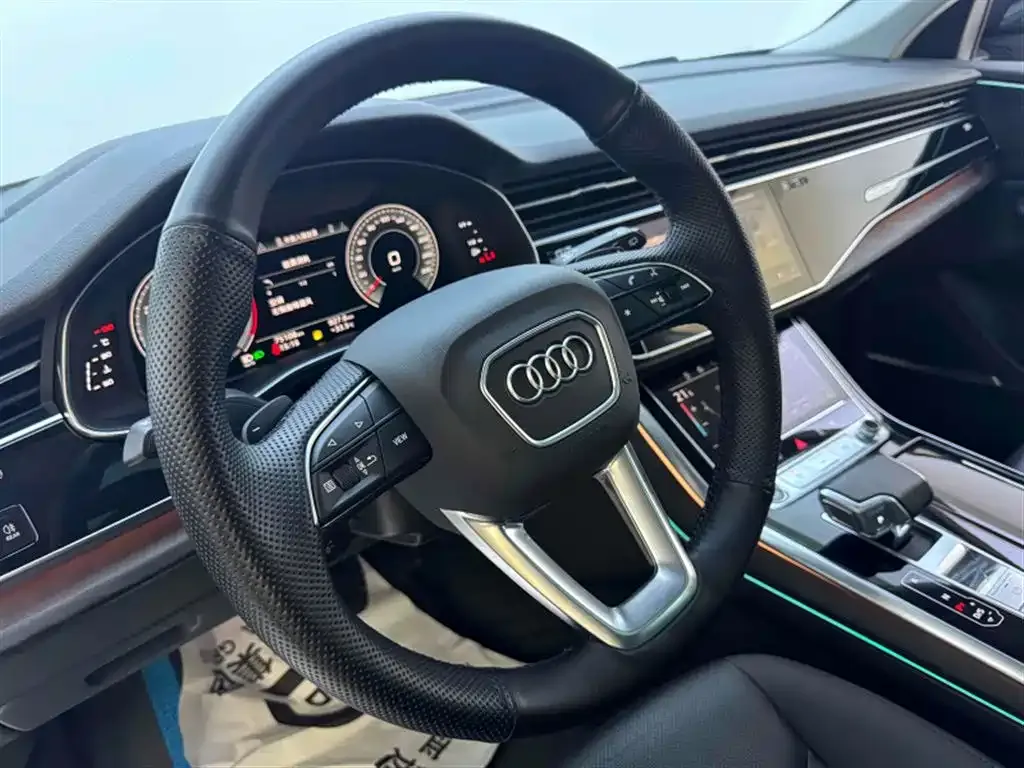 Audi Q8 2022 из CN, фото 7