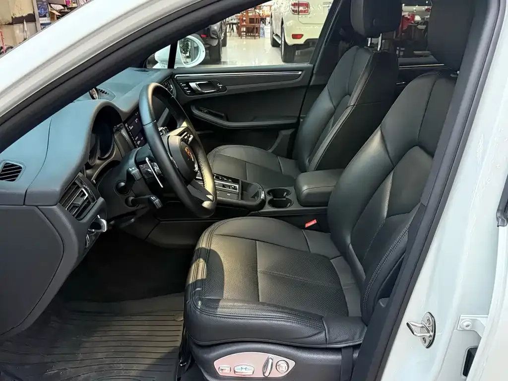 Porsche Macan 2024 из CN, фото 10