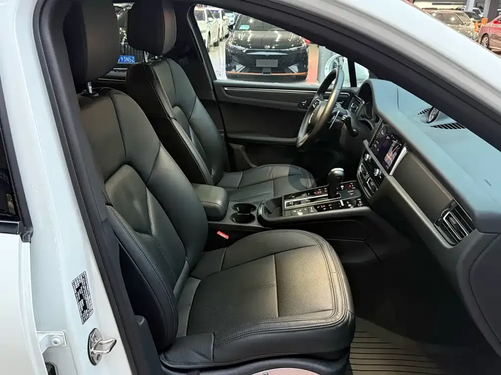 Porsche Macan 2024 из CN, фото 4
