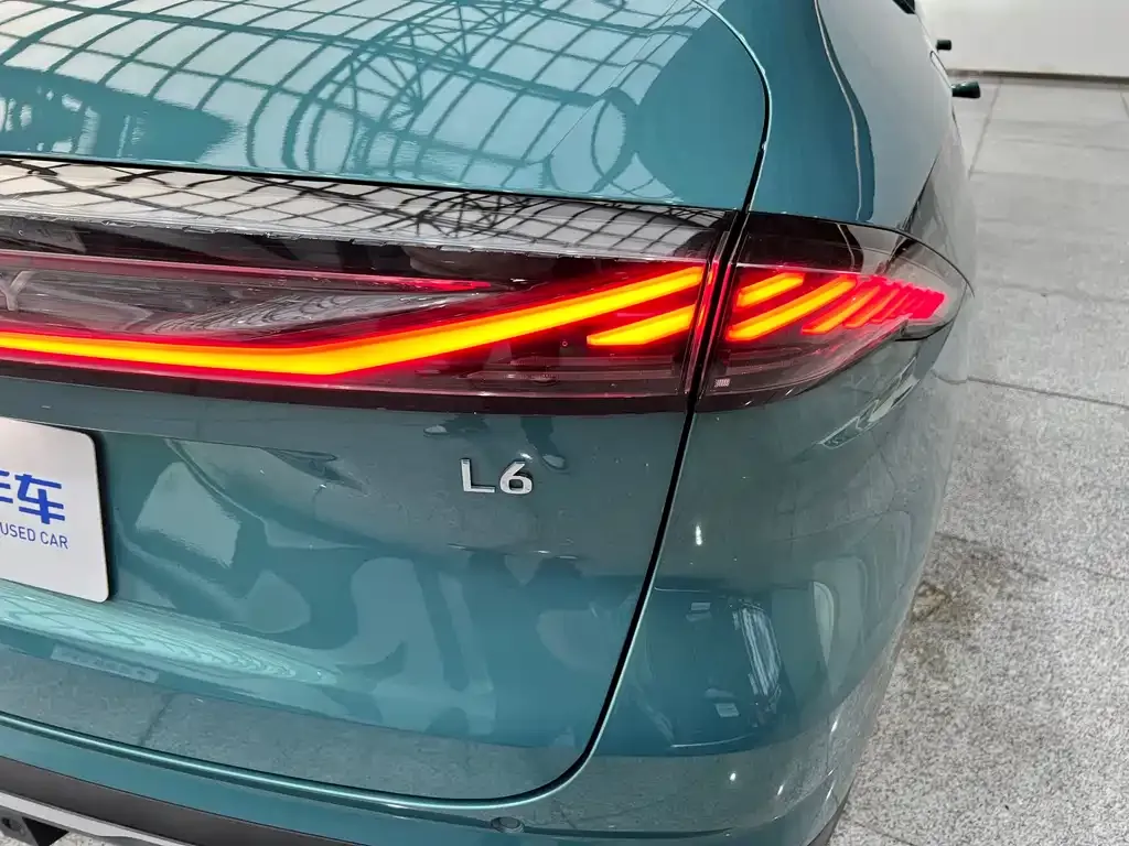 Geely Galaxy L6 — фото 2