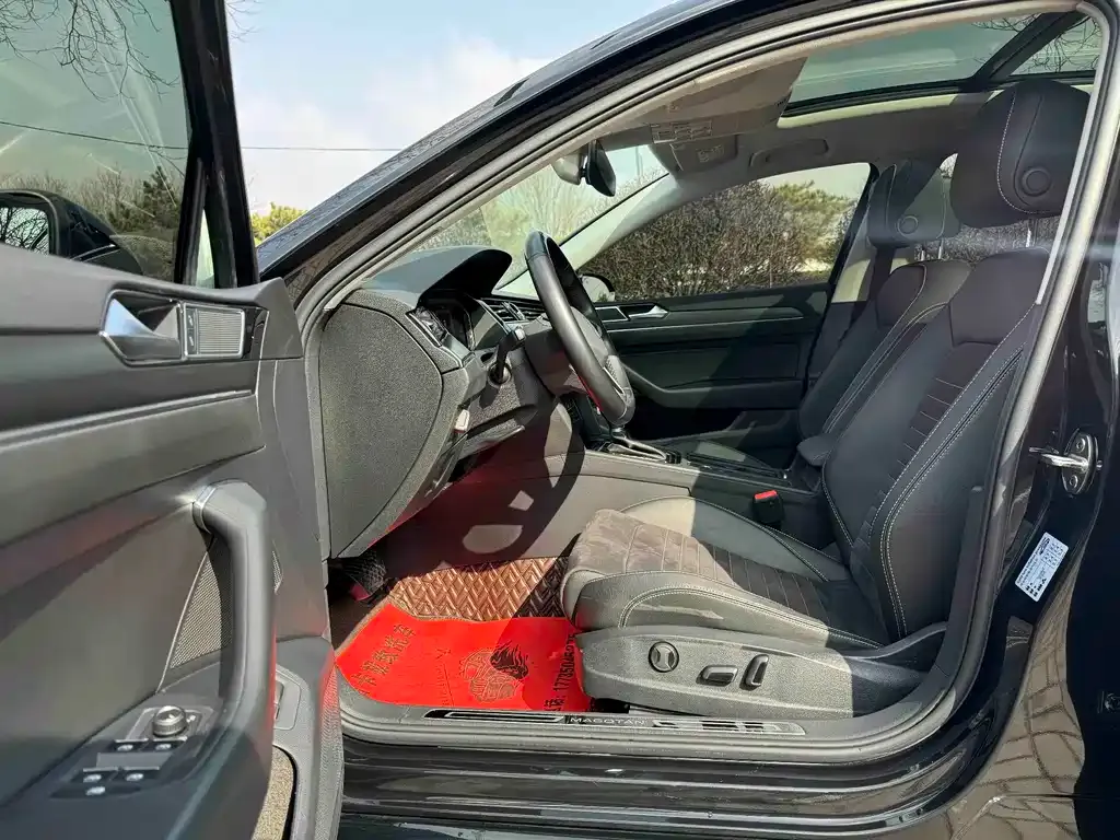 Volkswagen Magotan 2022 из CN, фото 4