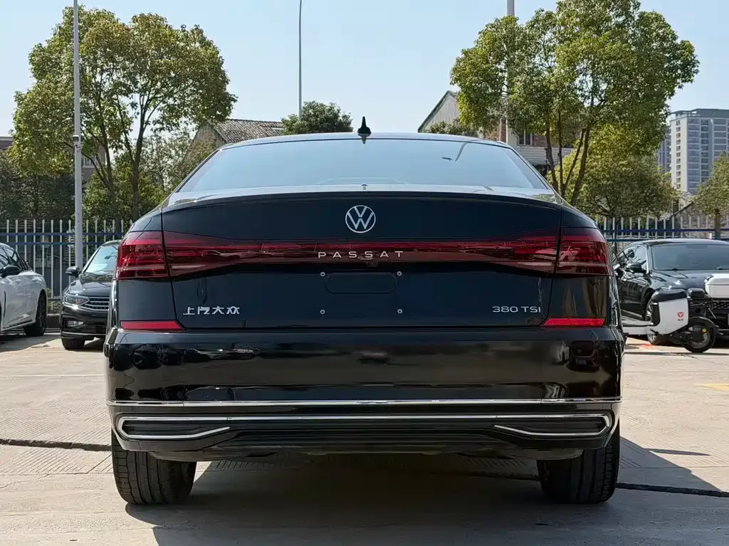 Volkswagen Passat — фото 3