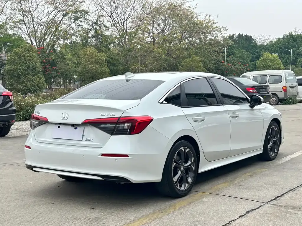 Honda Civic — фото 3