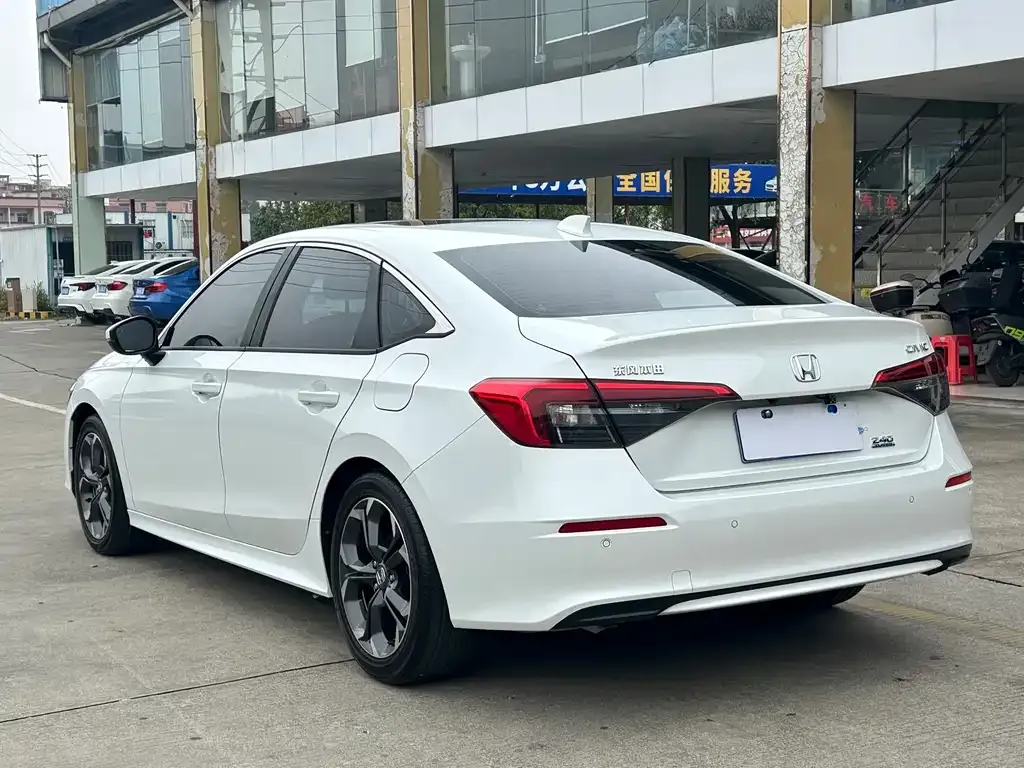 Honda Civic — фото 8
