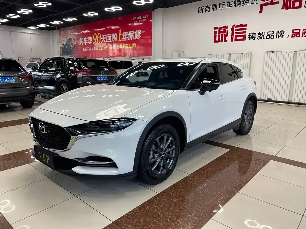 Mazda CX-4 2023 из CN, фото 2