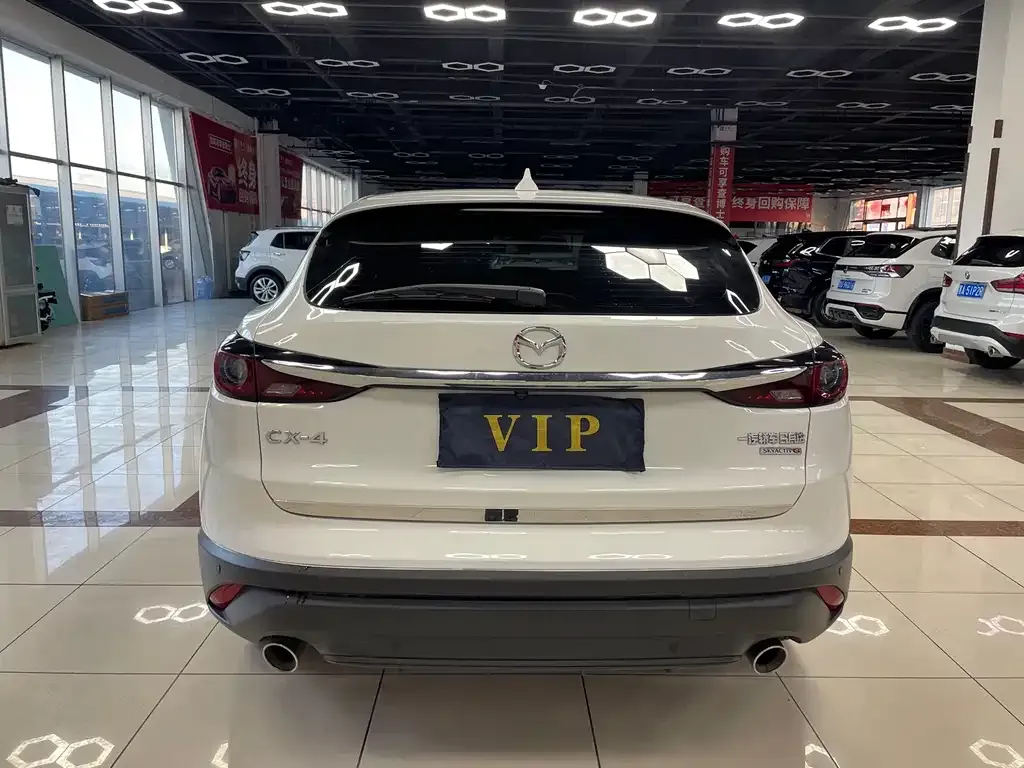 Mazda CX-4 2023 из CN, фото 3
