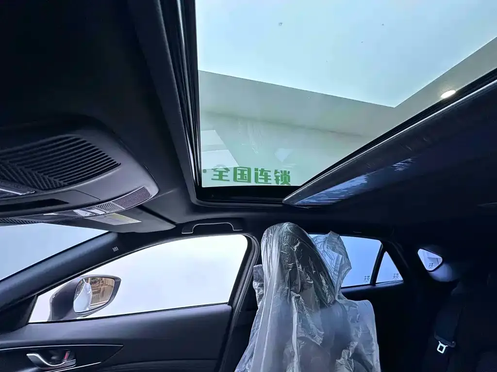 Mazda CX-4 2023 из CN, фото 9