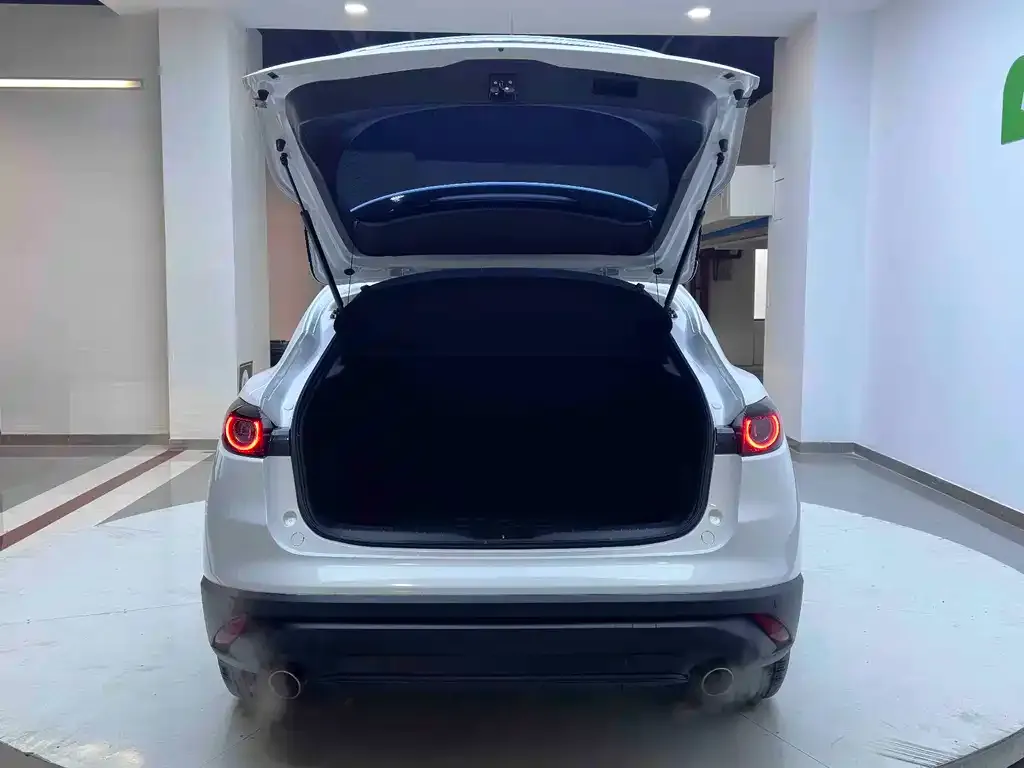 Mazda CX-4 2023 из CN, фото 8