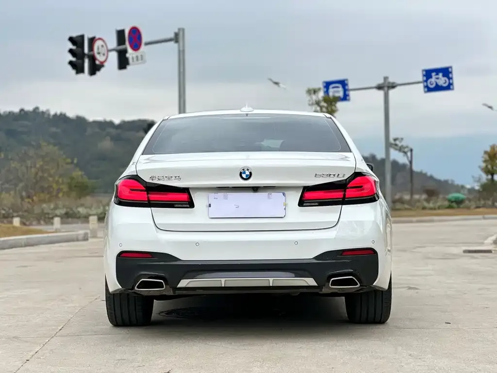 BMW 5 Series — фото 2