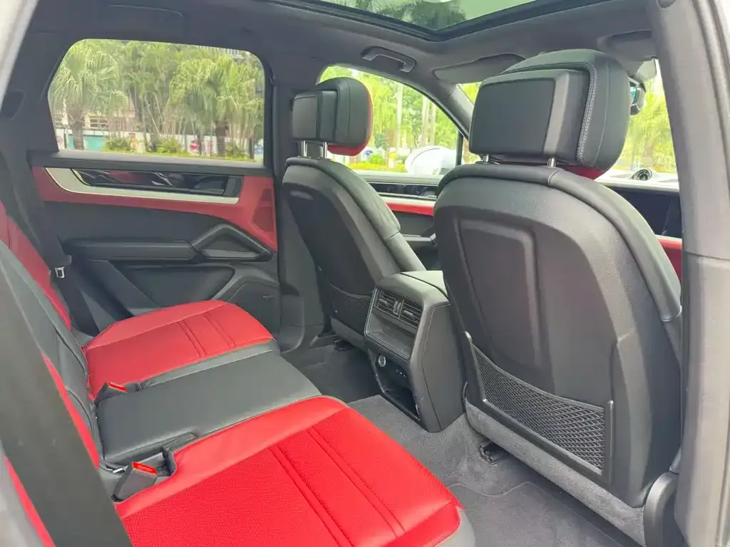 Porsche Cayenne 2025 из CN, фото 2