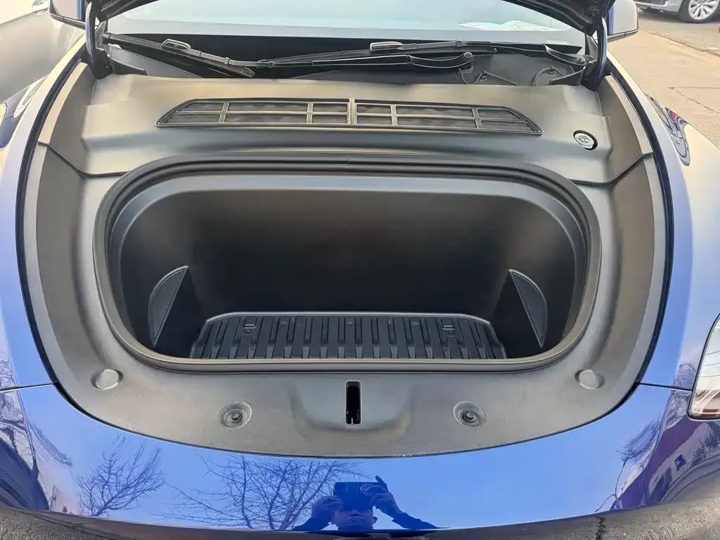 Tesla Model Y 2023 из CN, фото 3