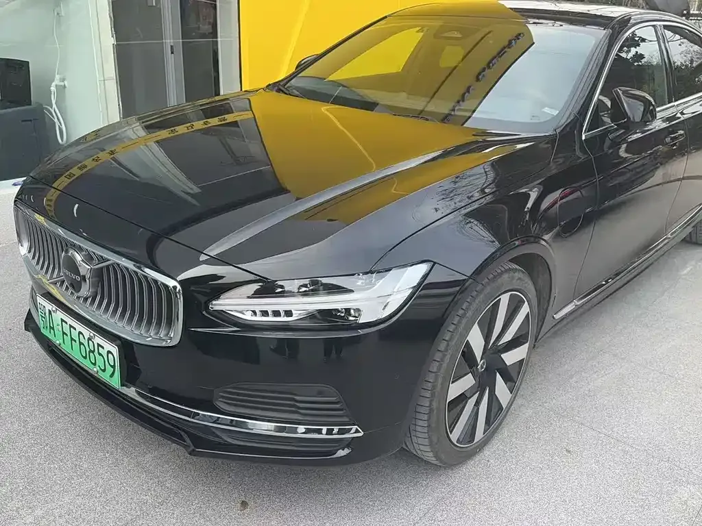 Volvo S90 PHEV — фото 1