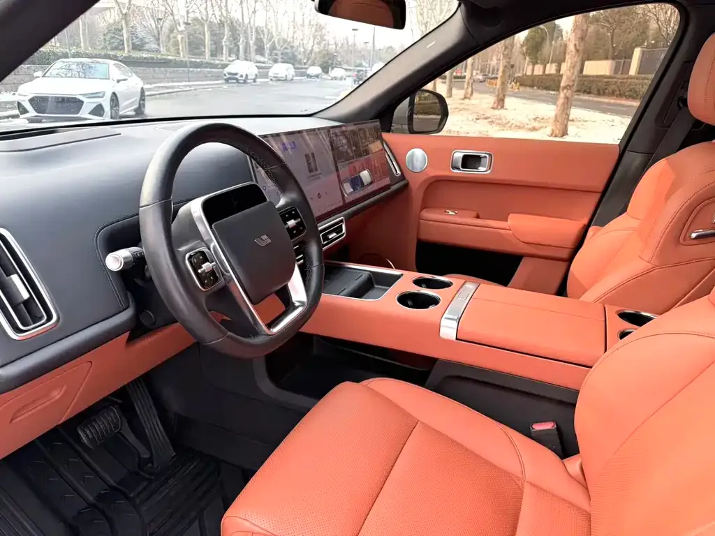 Li Auto L9 — фото 3