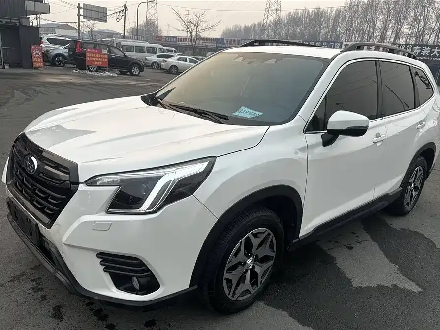 Subaru Forester — фото 1