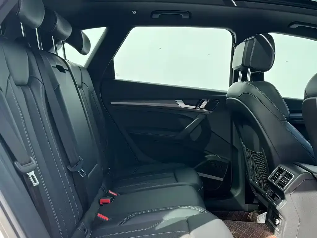 Audi Q5L 2025 из CN, фото 3