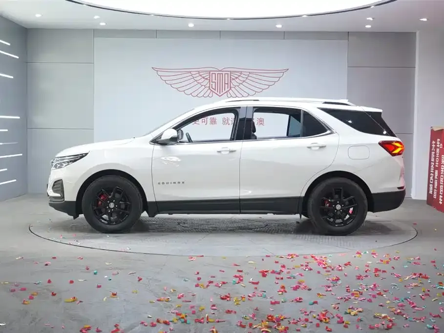 Chevrolet Equinox 2023 из CN, фото 7