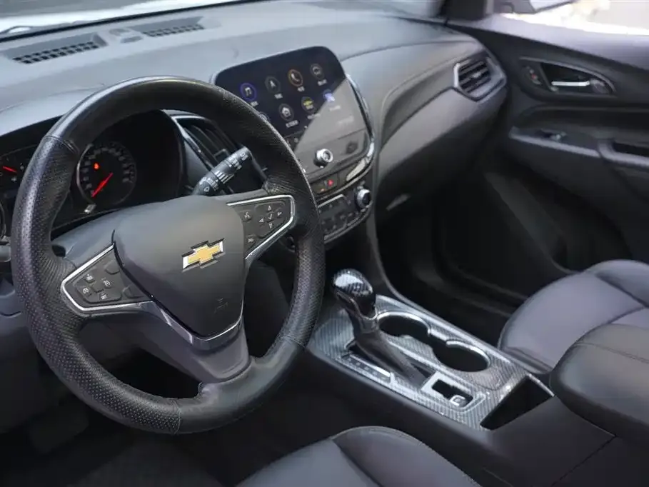 Chevrolet Equinox 2023 из CN, фото 2