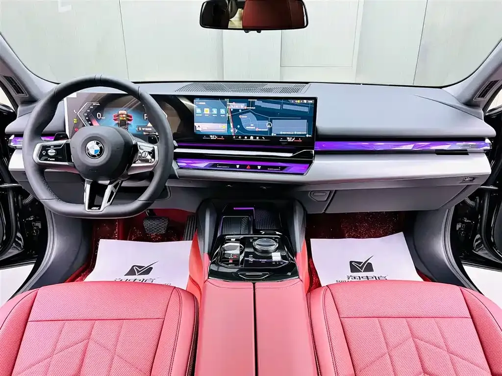 BMW 5 Series 2025 из CN, фото 8