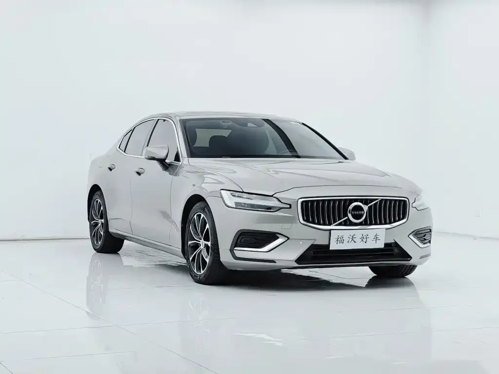 Volvo S60 — фото 8