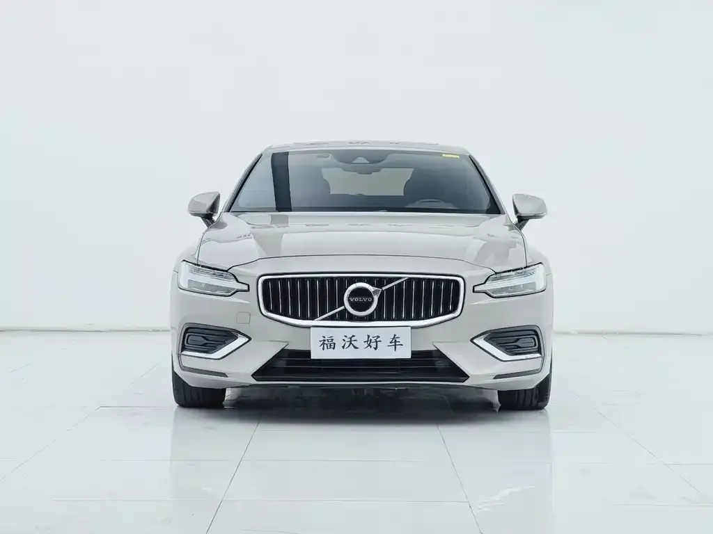 Volvo S60 — фото 2