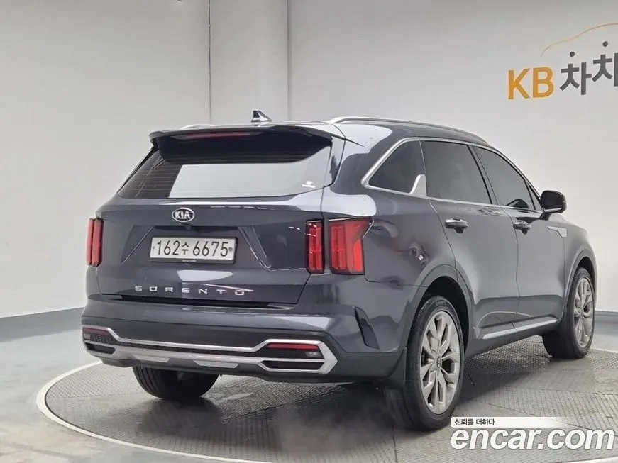 Kia Sorento — фото 8
