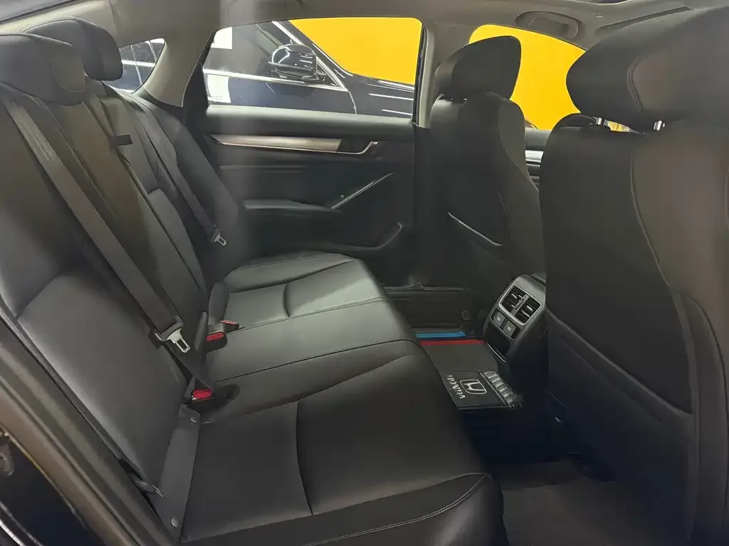 Honda Accord 2022 из CN, фото 8