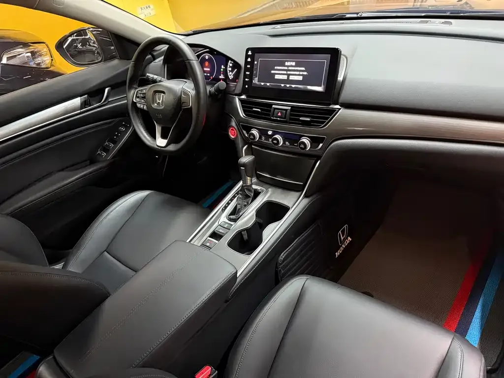 Honda Accord 2022 из CN, фото 2