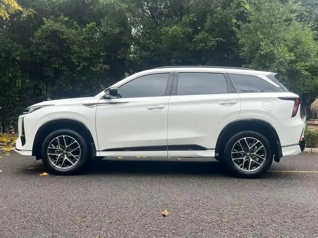 Changan CS75PLUS — фото 6
