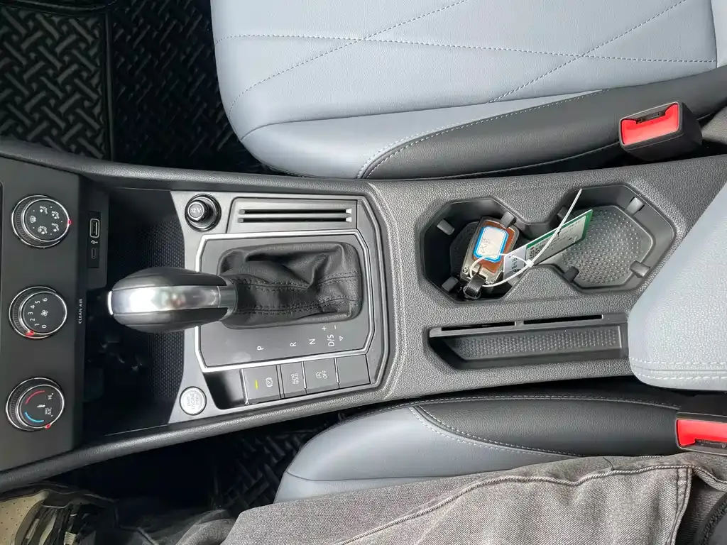 Volkswagen Lavida 2023 из CN, фото 8