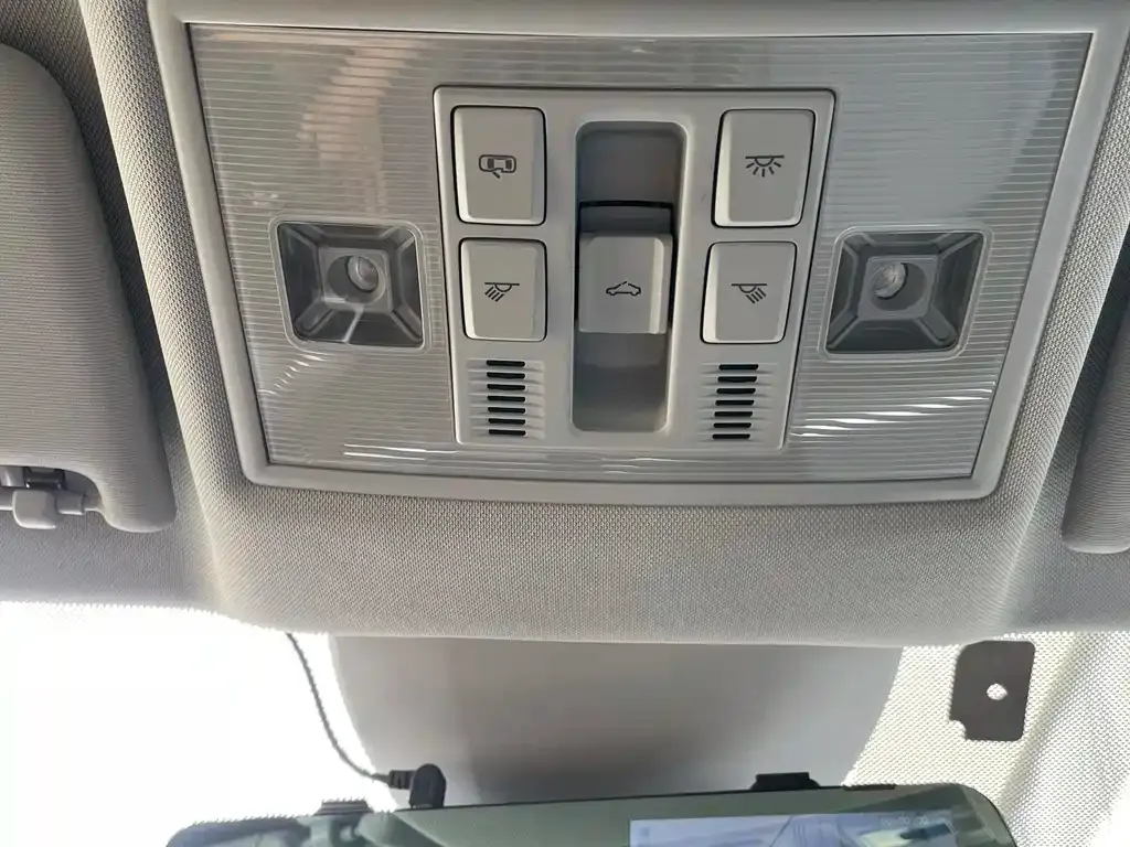 Volkswagen Lavida 2023 из CN, фото 9