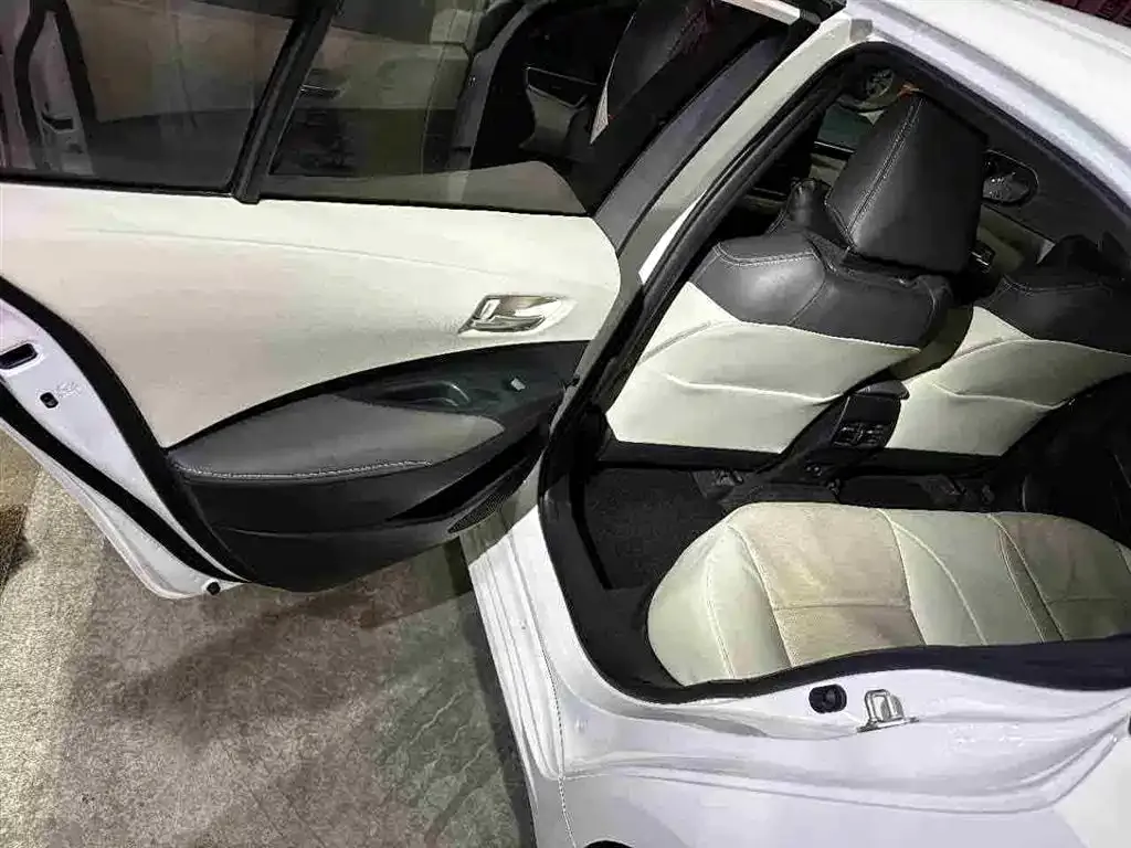 Toyota Corolla 2022 из CN, фото 10