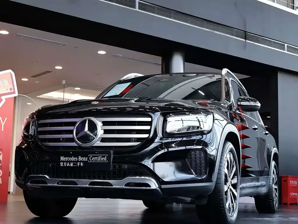 Mercedes-Benz GLB — фото 1