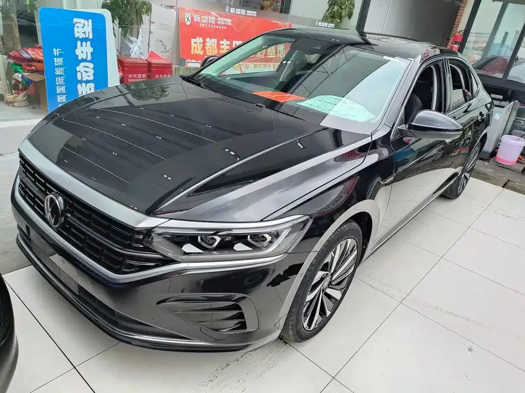 Volkswagen Passat 2022 из CN, фото 1
