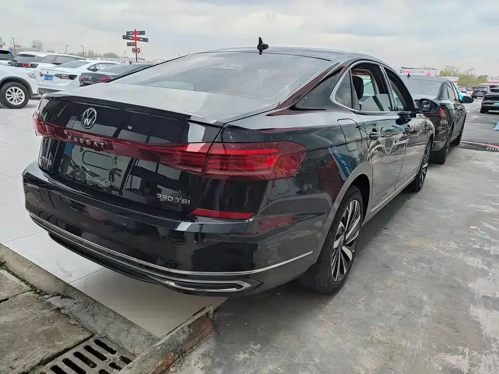 Volkswagen Passat 2022 из CN, фото 4