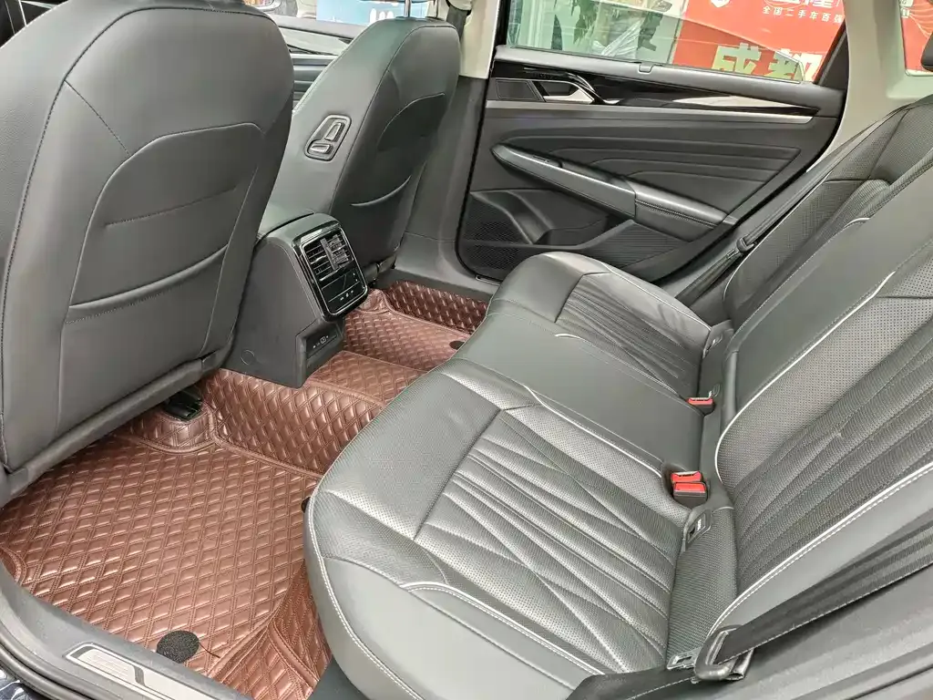 Volkswagen Passat 2022 из CN, фото 9