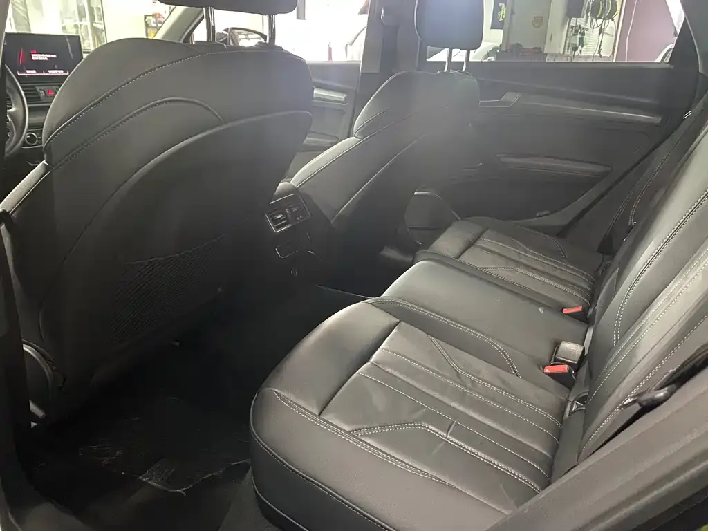 Audi Q5L 2022 из CN, фото 7