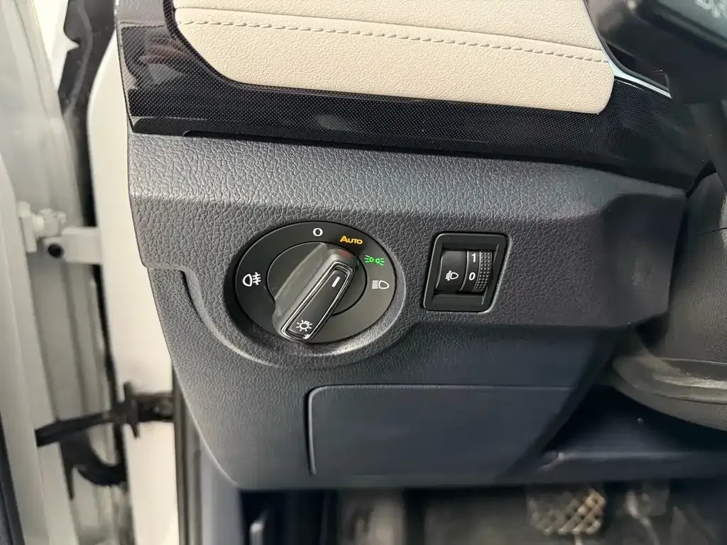 Volkswagen Tharu — фото 8