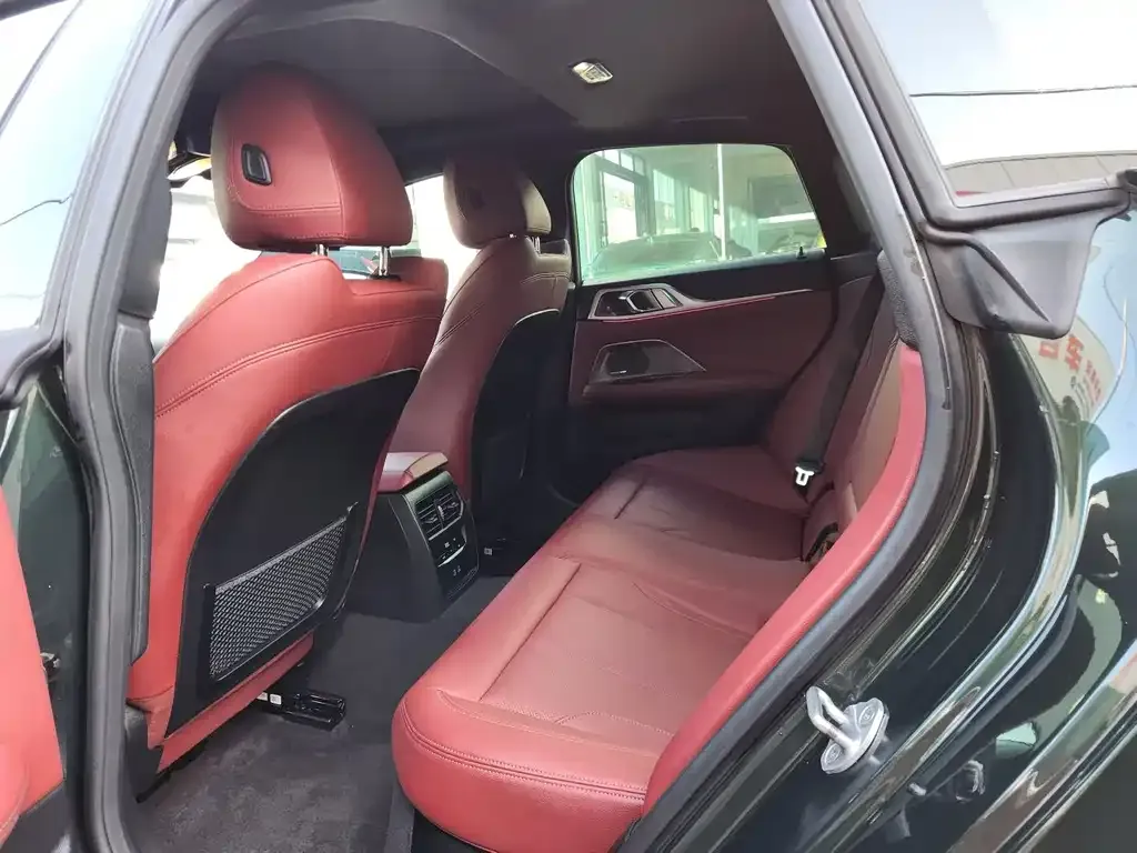 BMW 4 Series 2023 из CN, фото 8