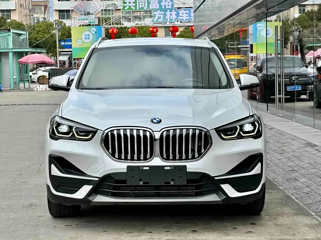 BMW X1 — фото 10