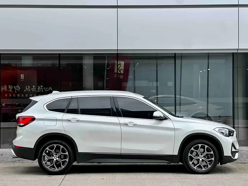 BMW X1 — фото 4