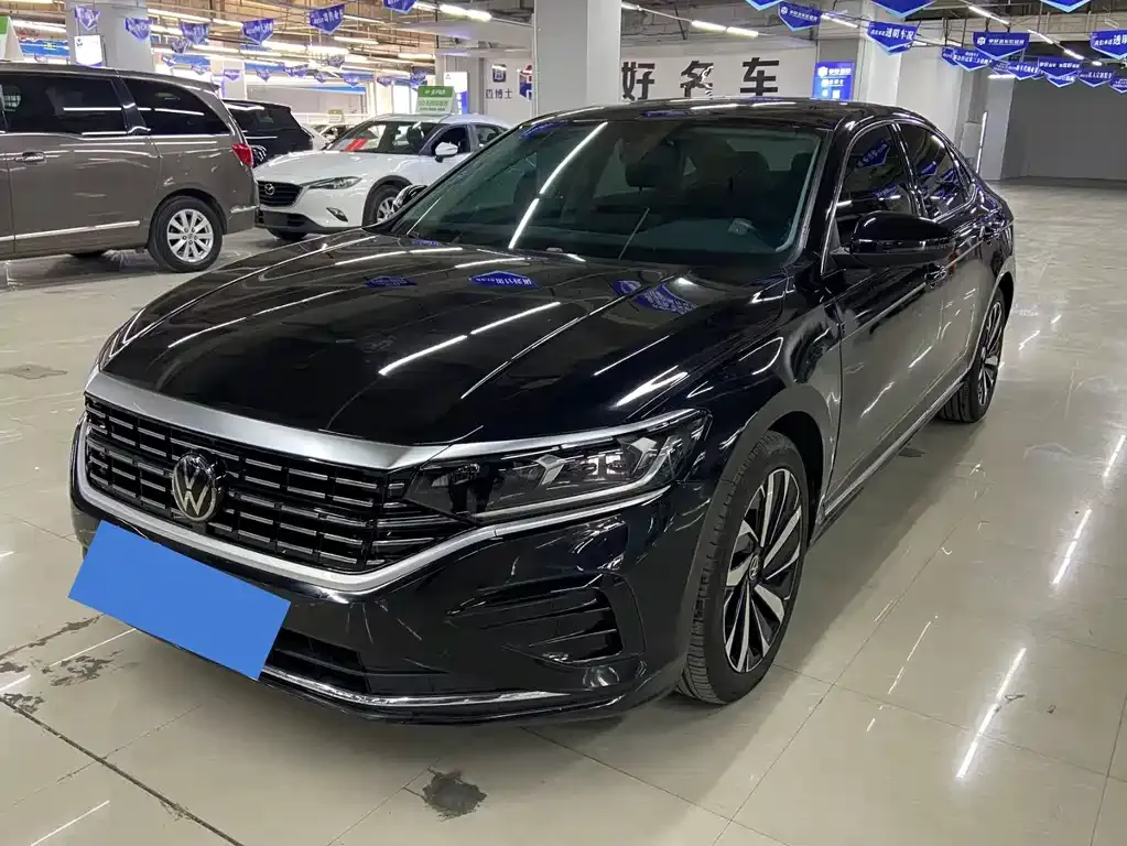Volkswagen Passat 2023 из CN, фото 1