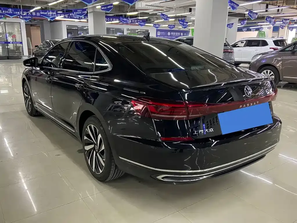 Volkswagen Passat 2023 из CN, фото 9