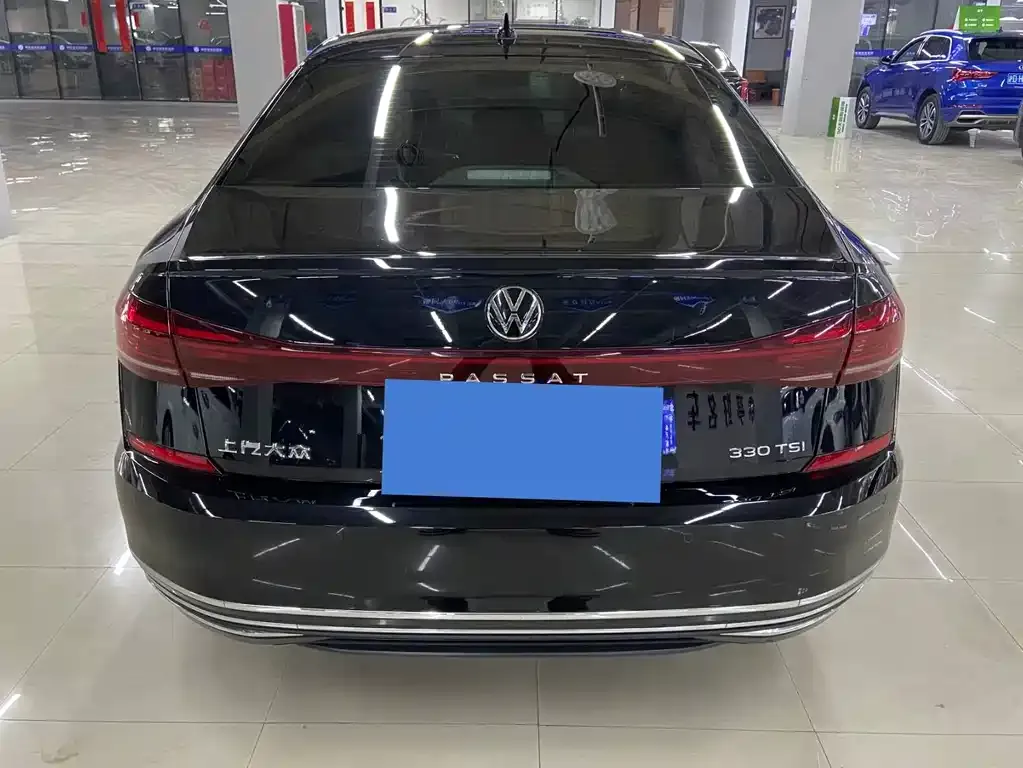 Volkswagen Passat 2023 из CN, фото 5